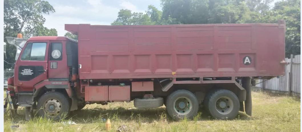 Rebuilt unit Nissan CD45 Dump Truck - Pac Lease Berhad