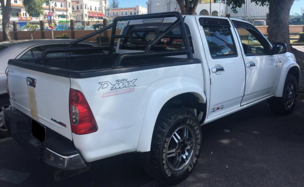 ISUZU D-MAX 2.5 (M) [2012] - Image 2