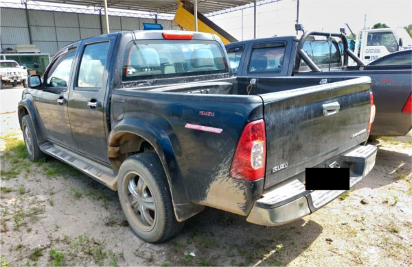 ISUZU D-MAX 3.0 (A) [2010] - Image 2