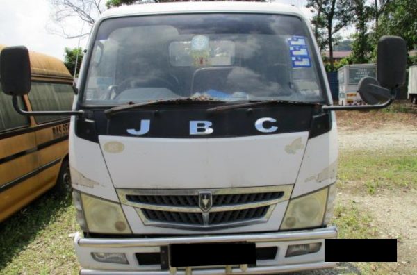 1 Unit JBC Light Truck, Model:SY1044DVFMY [2012]