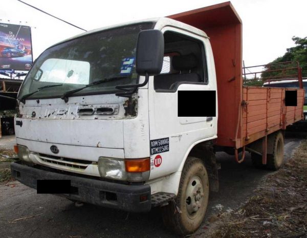 1 unit Nissan Yu41H4 Cargo Lorry [2007]