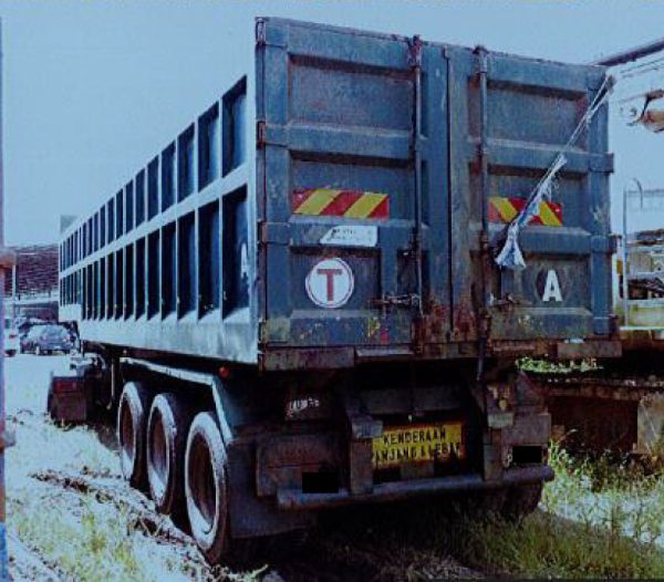 Two units SINOTRUCK A7 PRIME MOVER & two units 35FT TRI-AXLE REAR END TIPPING SEMI TRAILER - Image 2